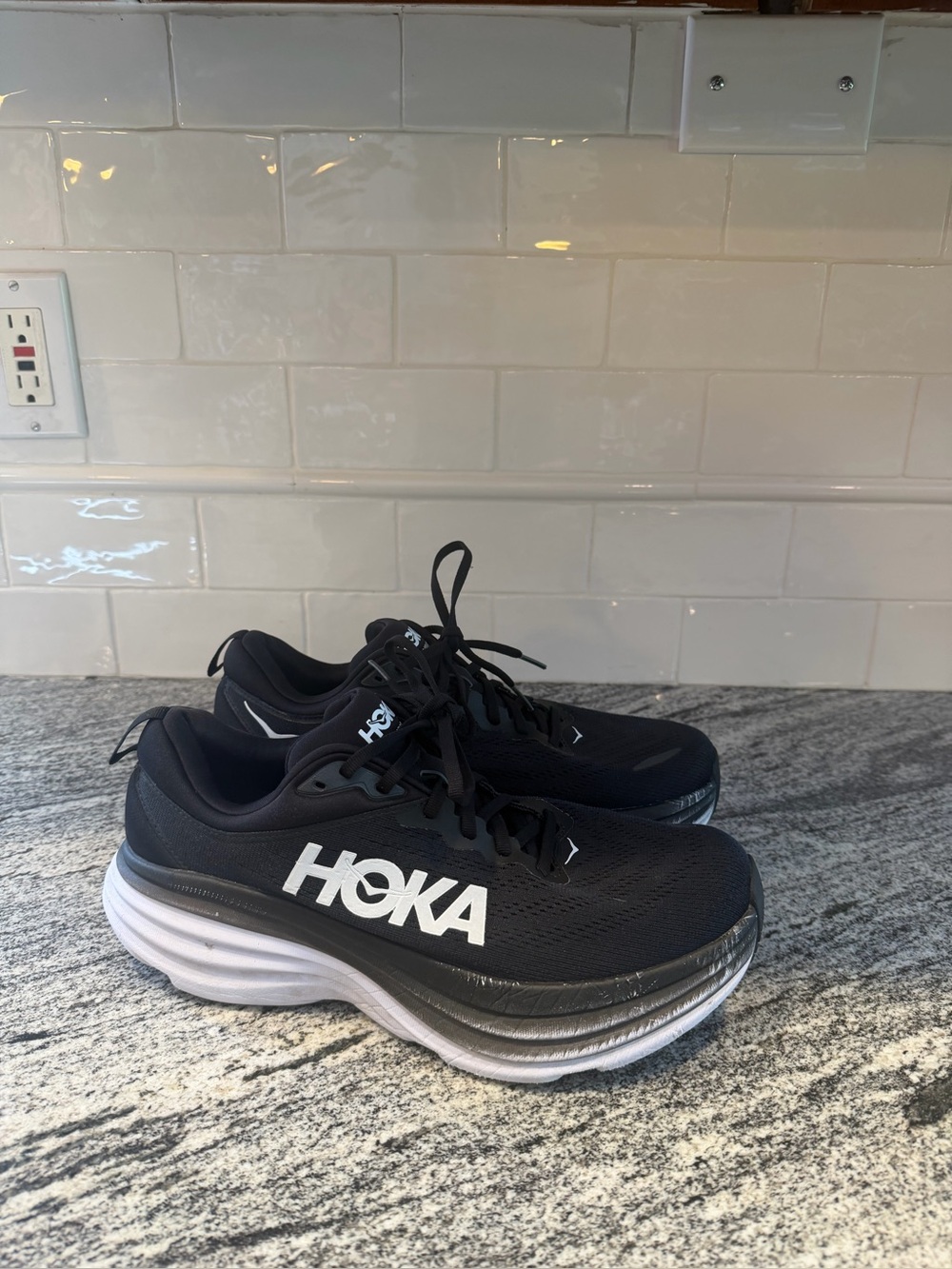 Women’s Hoka Bondi 8 Size 10.5/Mens 9